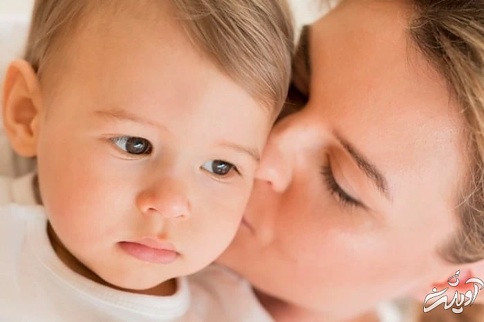 دندان درآوردن کودک از فک بالا